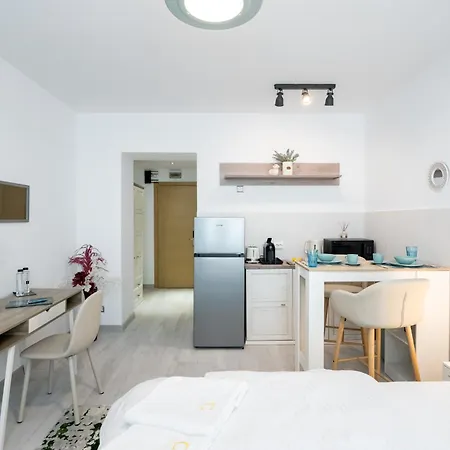 Charlotte Grand * Bucarest