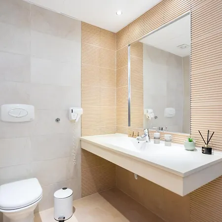 Charlotte Grand Apartment *